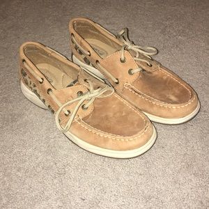 Tan sequence cheetah sperrys top sider